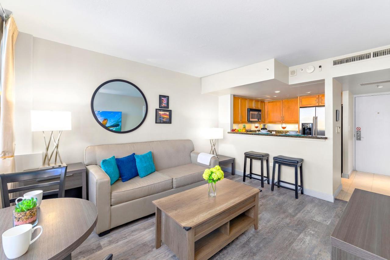 Renovated With City View At Aqua Palms Waikiki 호놀룰루 외부 사진