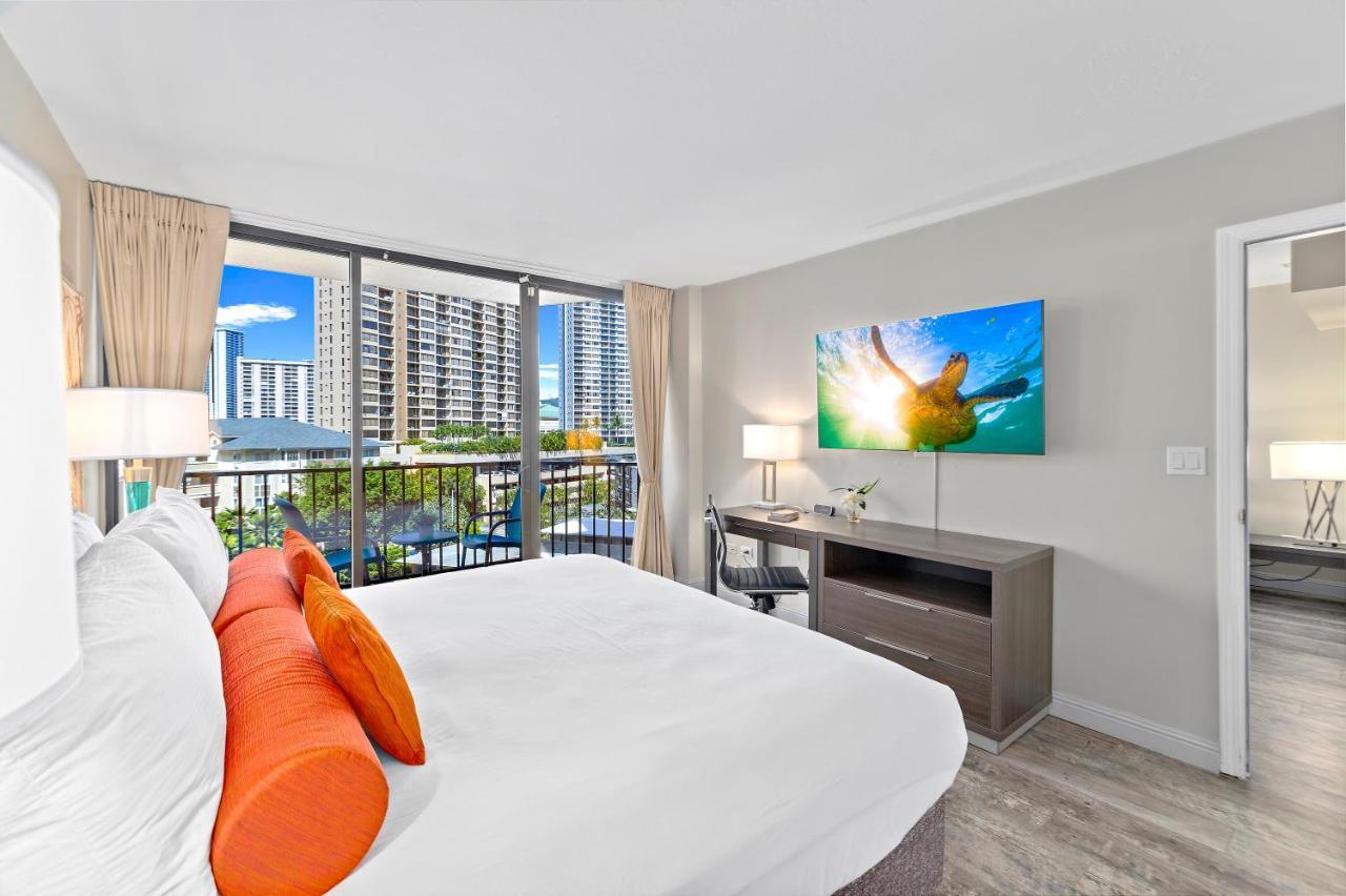 Renovated With City View At Aqua Palms Waikiki 호놀룰루 외부 사진