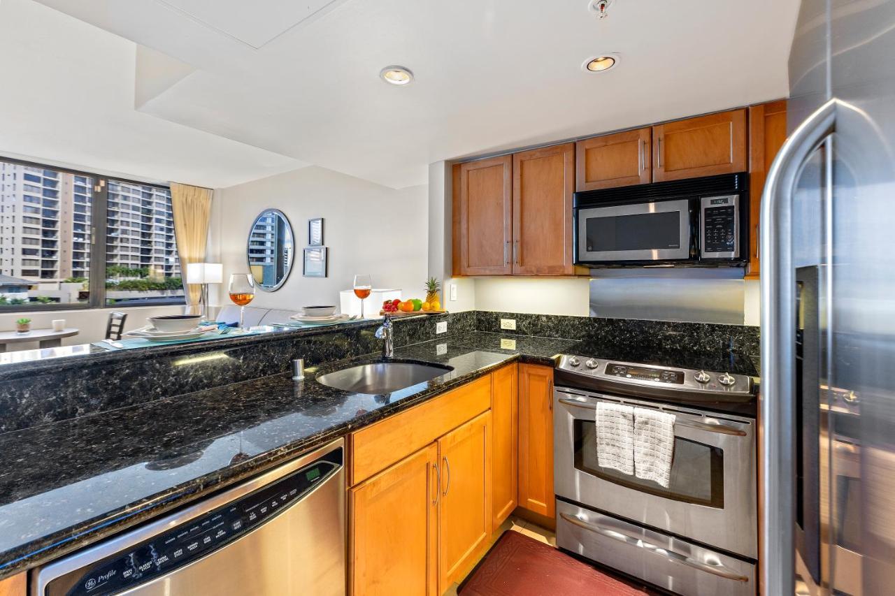 Renovated With City View At Aqua Palms Waikiki 호놀룰루 외부 사진