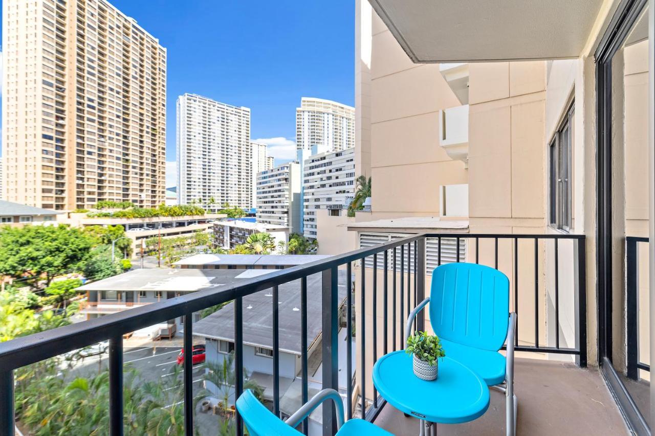 Renovated With City View At Aqua Palms Waikiki 호놀룰루 외부 사진