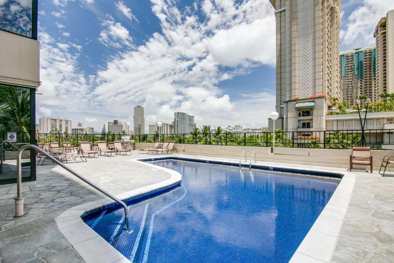 Renovated With City View At Aqua Palms Waikiki 호놀룰루 외부 사진